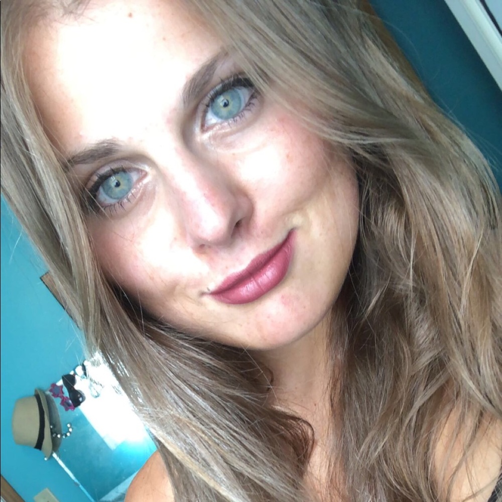 Meet your Posher, Andi